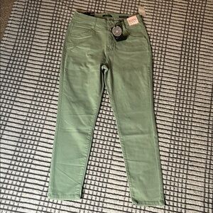 New Women's Curve Appeal Super High Rise Ankle Pants (8)